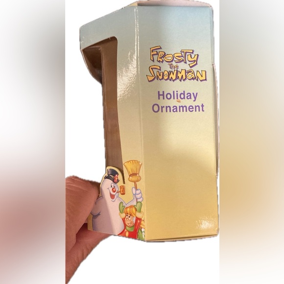 2000 FROSTY THE SNOWMAN WITH PRESENTS CHRISTMAS ORNAMENT BY ENESCO - Picture 3 of 6